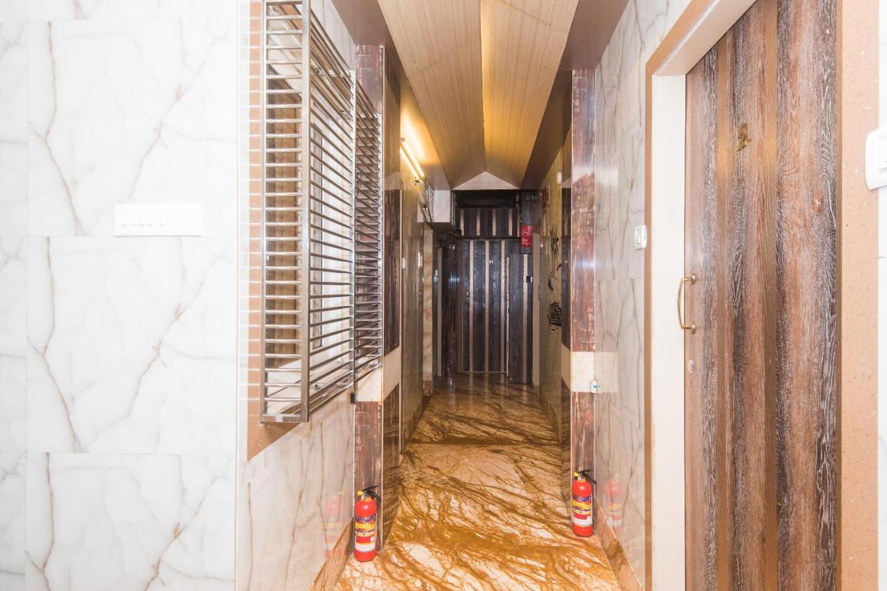 Hotel Oliver, Colaba ムンバイ エクステリア 写真