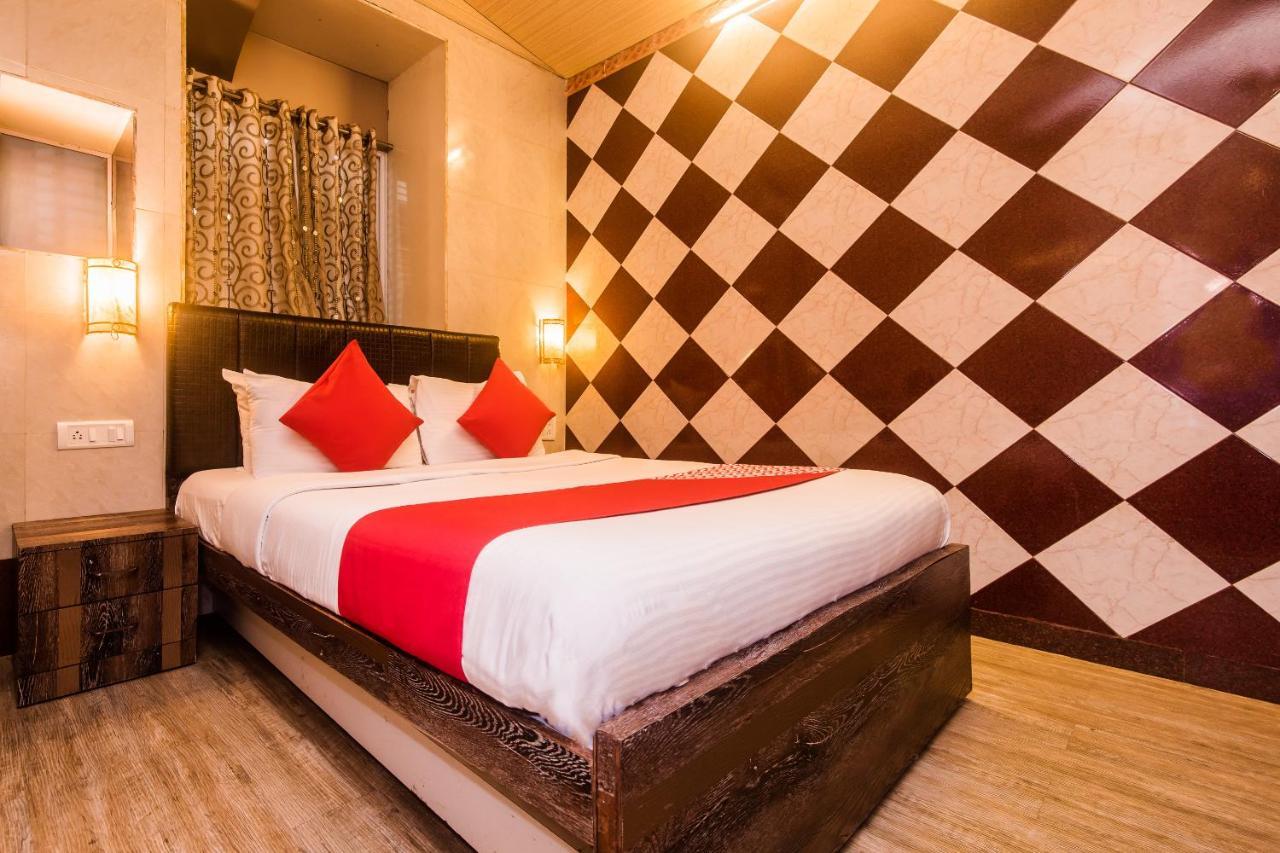 Hotel Oliver, Colaba ムンバイ エクステリア 写真