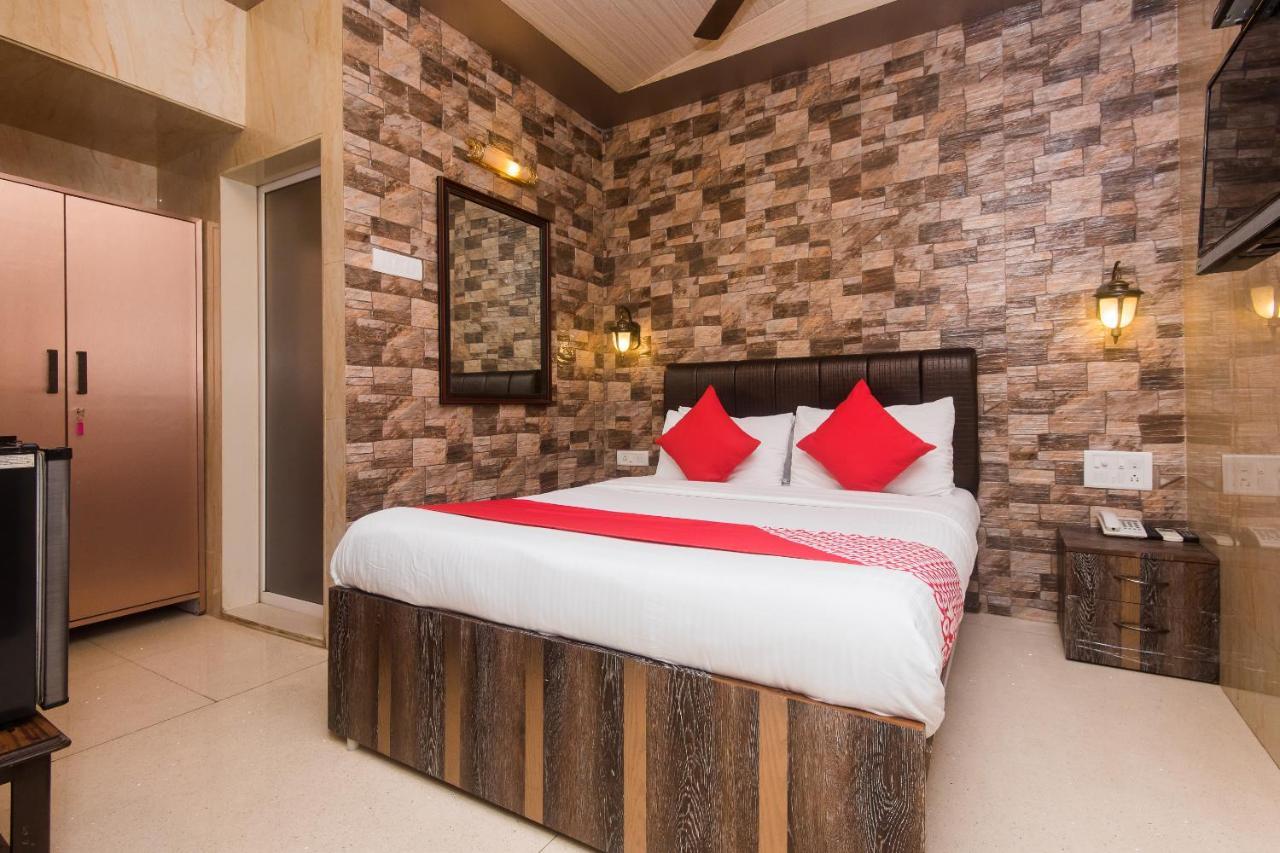 Hotel Oliver, Colaba ムンバイ エクステリア 写真