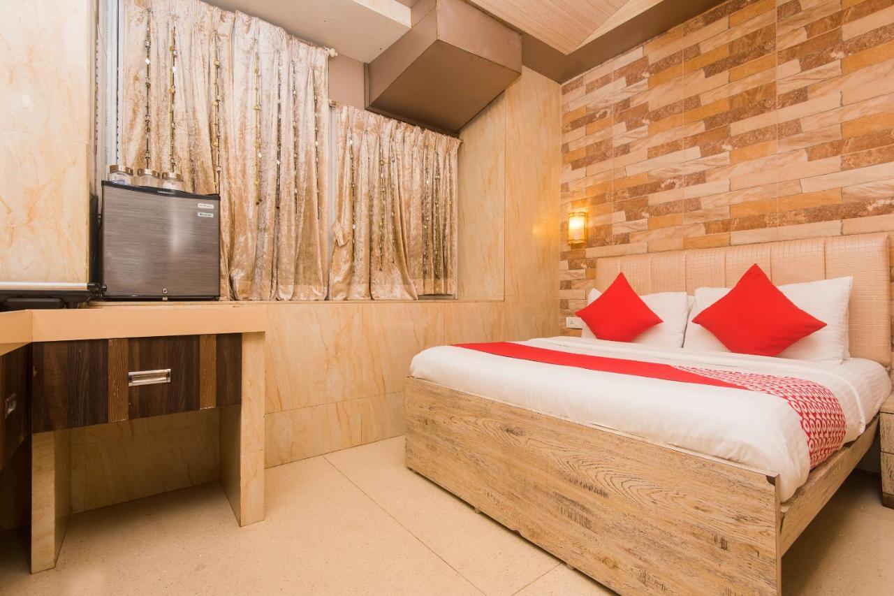 Hotel Oliver, Colaba ムンバイ エクステリア 写真