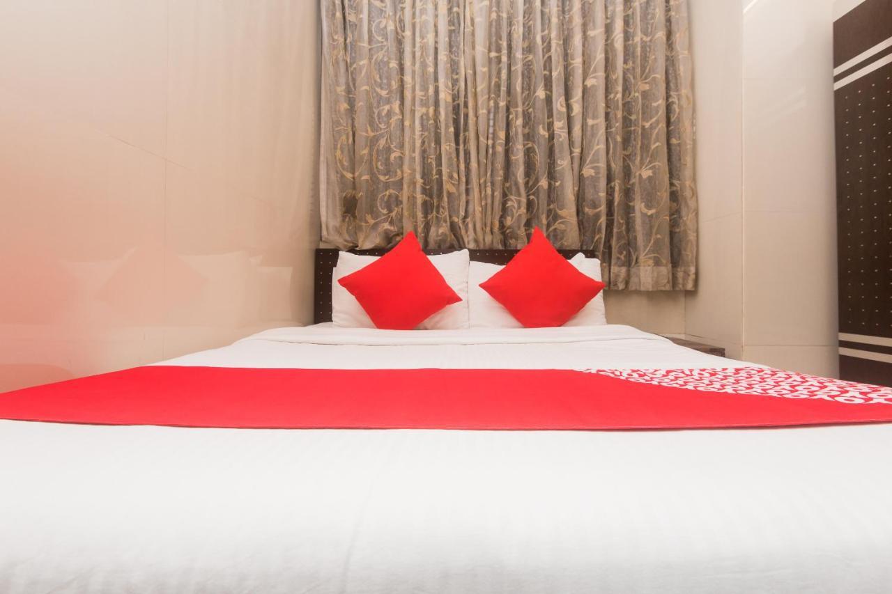 Hotel Oliver, Colaba ムンバイ エクステリア 写真